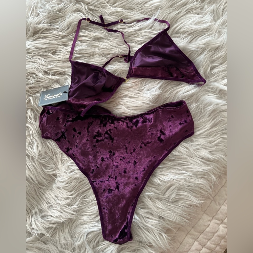 💘 Fredrick's Two-piece lingerie set